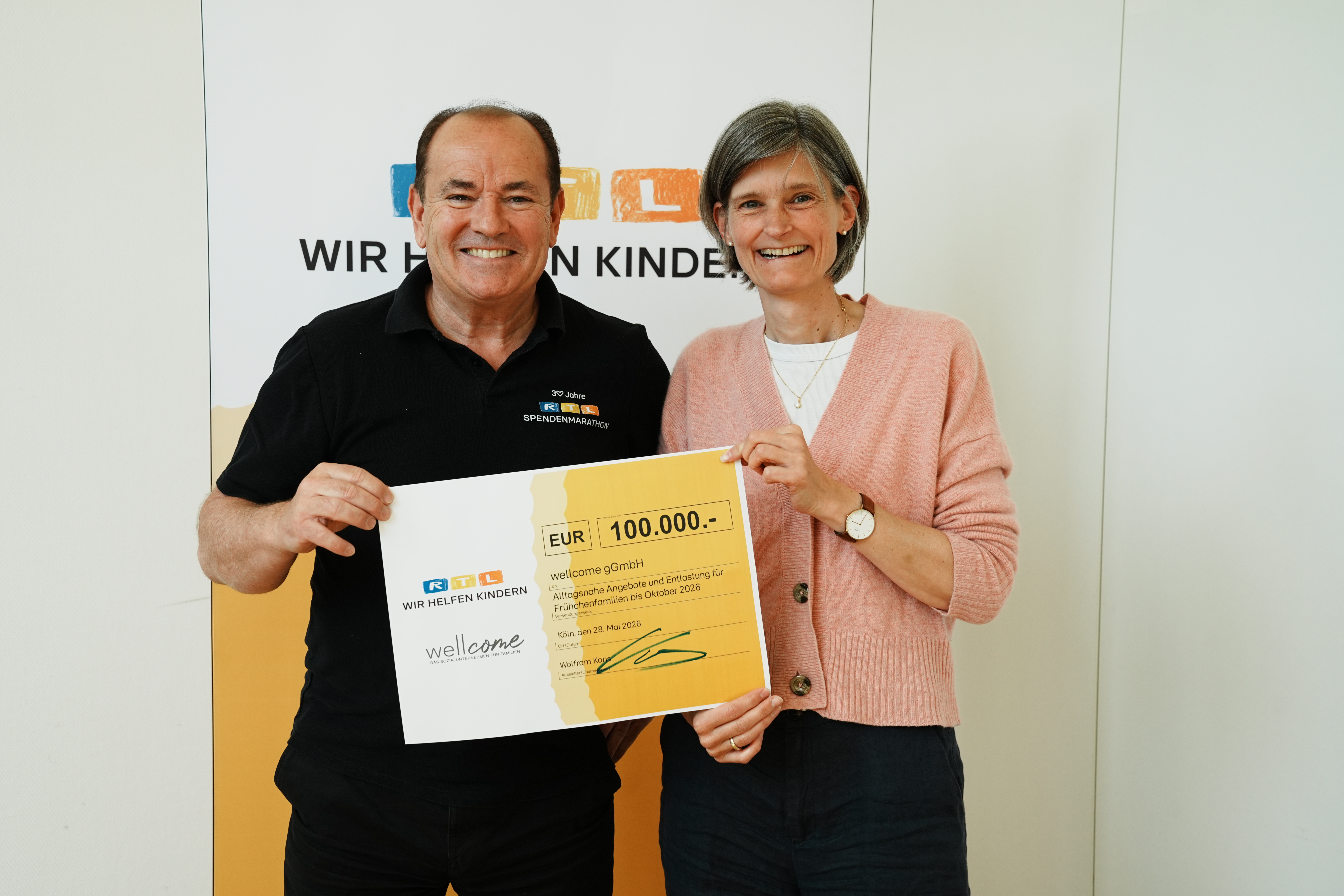 100.000 Euro von der Stiftung RTL und Pampers für Frühchen-Familien