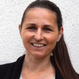 Frau Daniela Bürger